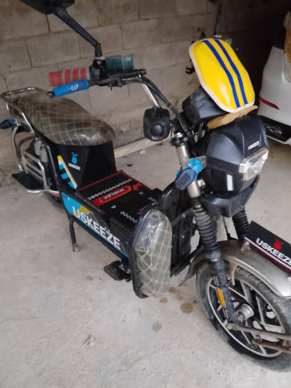 للبيع موطور هيوشه موديل 2024 السعر 650 وبيه مجال اتصل عله هاذه رقم ‏‪***********‬‏
