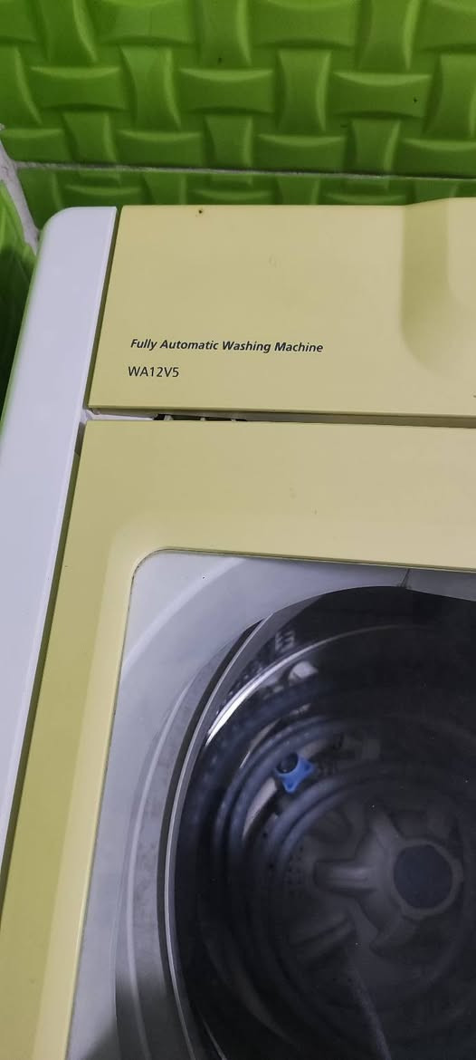 سلام عليكم عندي غساله سامسونج 12 كيلو اعتقد وجبه اولى حتى مااعرف اشغله مكاني مدينه الصدر قطاع 56 رقمي *********** سعر 75 نظيفه بغداد, العراق
