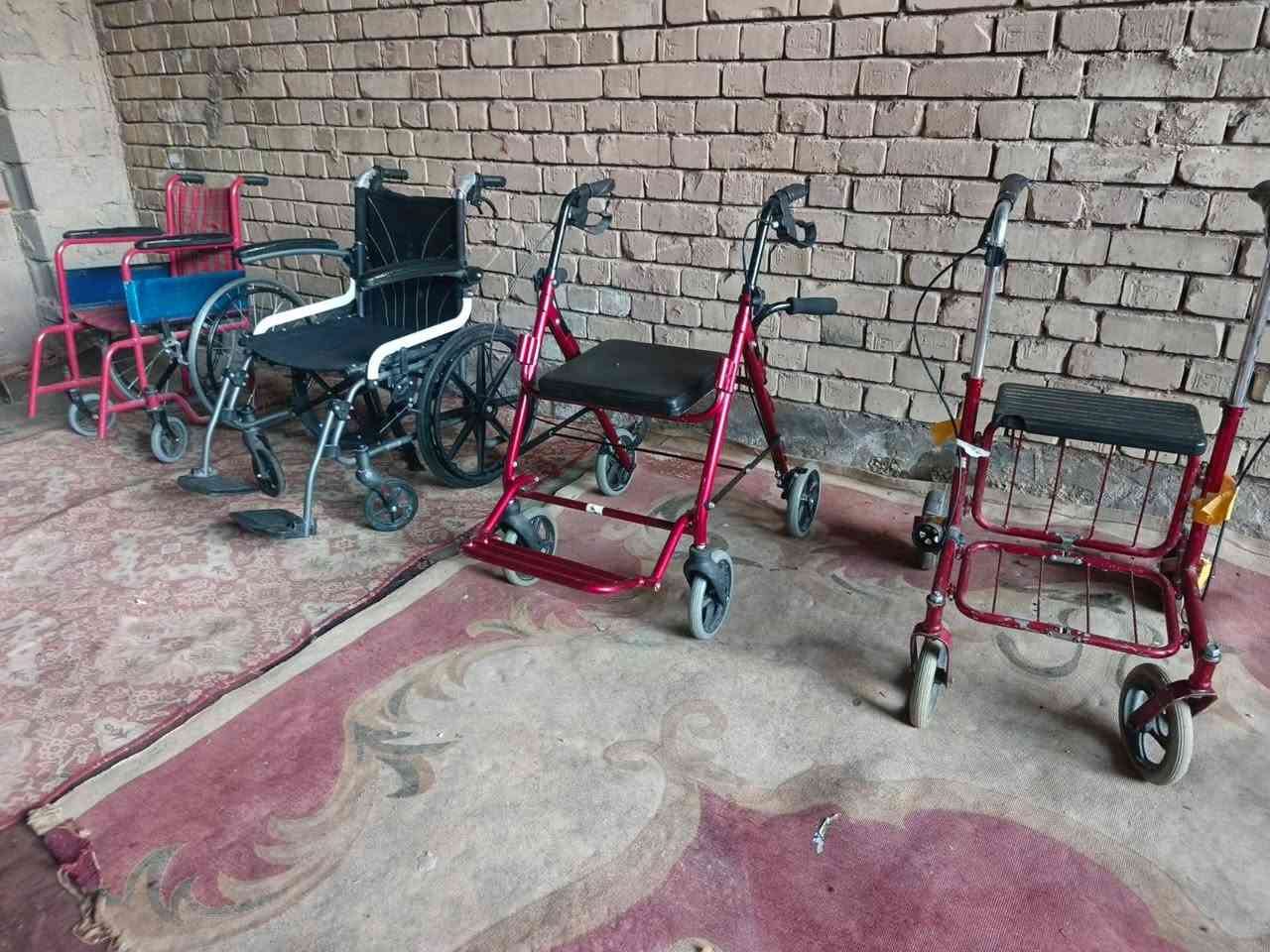 غراض لبيع المكان بغداد نهايه حي أور سبع قصور شارع ابو علي واتساب *********** اتصل واني بخدمتكم تره ماارد ع التعليقات الشراي يتصل تحياتي للجميع
