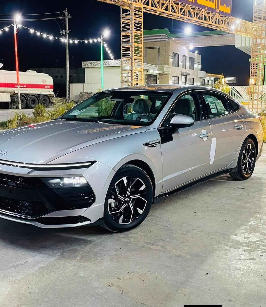 سوناتا الشكل الجديد 2025
محرك 2500 ماشية mil 20 
 داخل ابيض ملكي
كير تعليك الجديد
رادار جانبي وخلفي وامامي
كامره خلفيه
تشغيل عن بعد
 تحديد مسار قياده ذاتيه 
فقط جاملغ صوره الحادث بالمنشور 

مكان سياره كربلاء 

رقم صاحب سيارة

 ***********

***********
