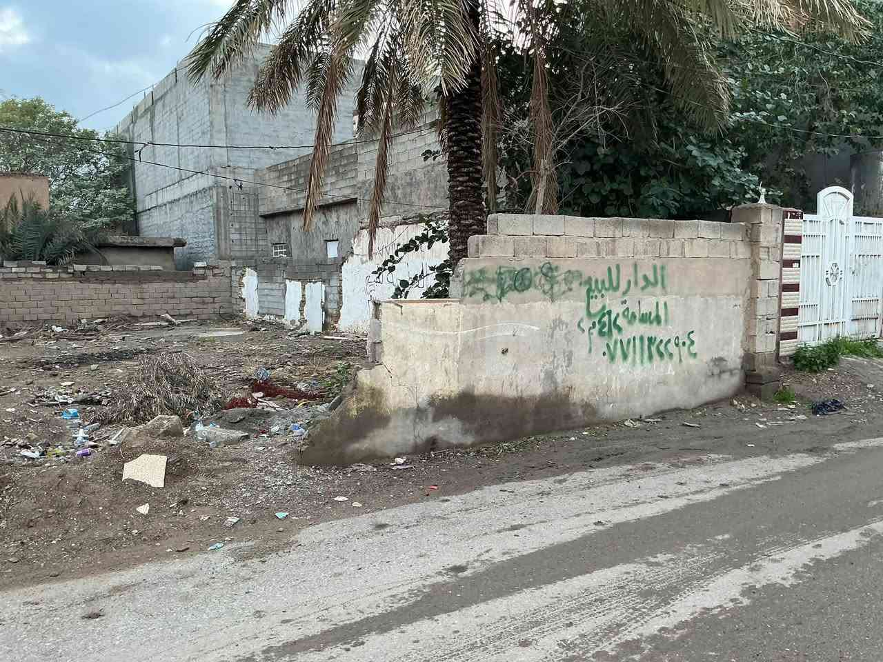 ⭐قطعة ارض للبيع طابو صرف
الموقع: دلي عباس / الحي العصري

📍 موقع مميز جداً قريب من الشارع الرئيسي

📍 بجانب بناية تجارية (فرصة سكن + استثمار)

⸻

🔹 التفاصيل:

المساحة: 300 م² واجهة 13.5 م والنزال 22 م 

خدمات كاملة

ترهم بيع او مراوس مع بيت في بعقوبة

السعر قابل للتفاوض

⸻

📞 للاستفسار عن السعر وباقي التفاصيل يرجى التواصل على الرقم

***********

***********
