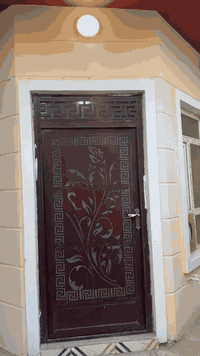 بيت اخو الزيرو ١٤٥ م وجه ٧  شارع ١٥ القادسية الشهداء طابقين ٤ غرف نوم سعر ١٢٢ مليون للأستفسار ***********
