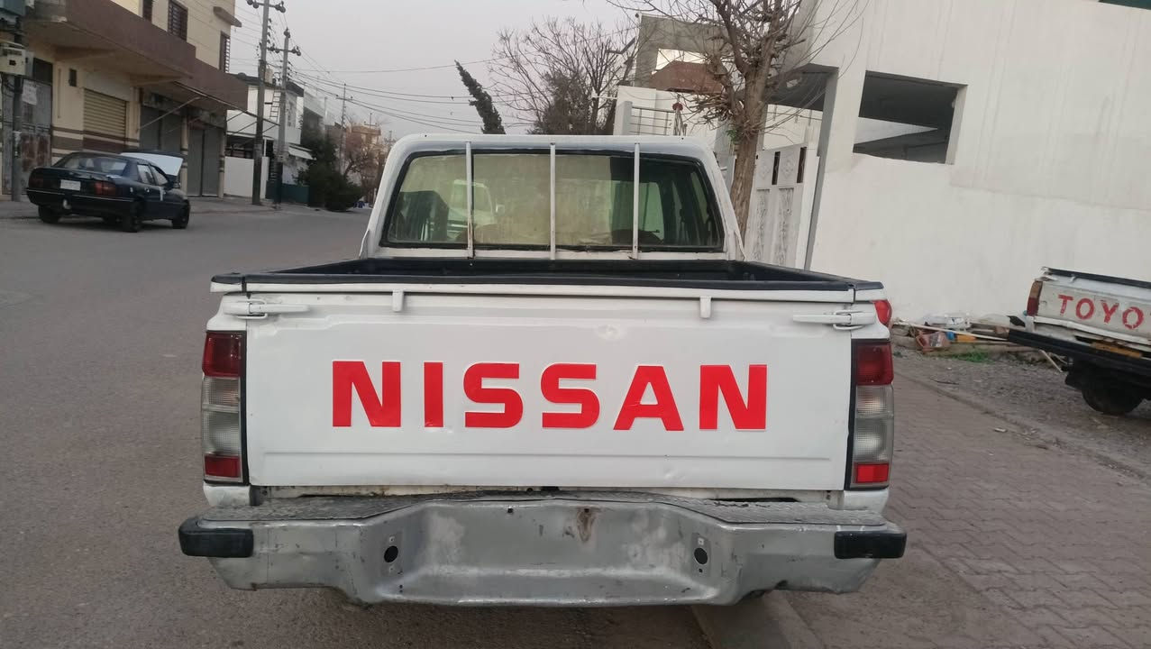 نیسان مودیل 2009 مزایدە ساغ مە کینە بە خ ناو سور بە شە رتی گێر مە کینە ئە
ئە کسل شانسی  نمونە لە جوانی بێ چرکە 
تایە لوک سعر 68 گە ڵاو مە جال 
شوین چم چماڵ 
ژم 
***********
***********
