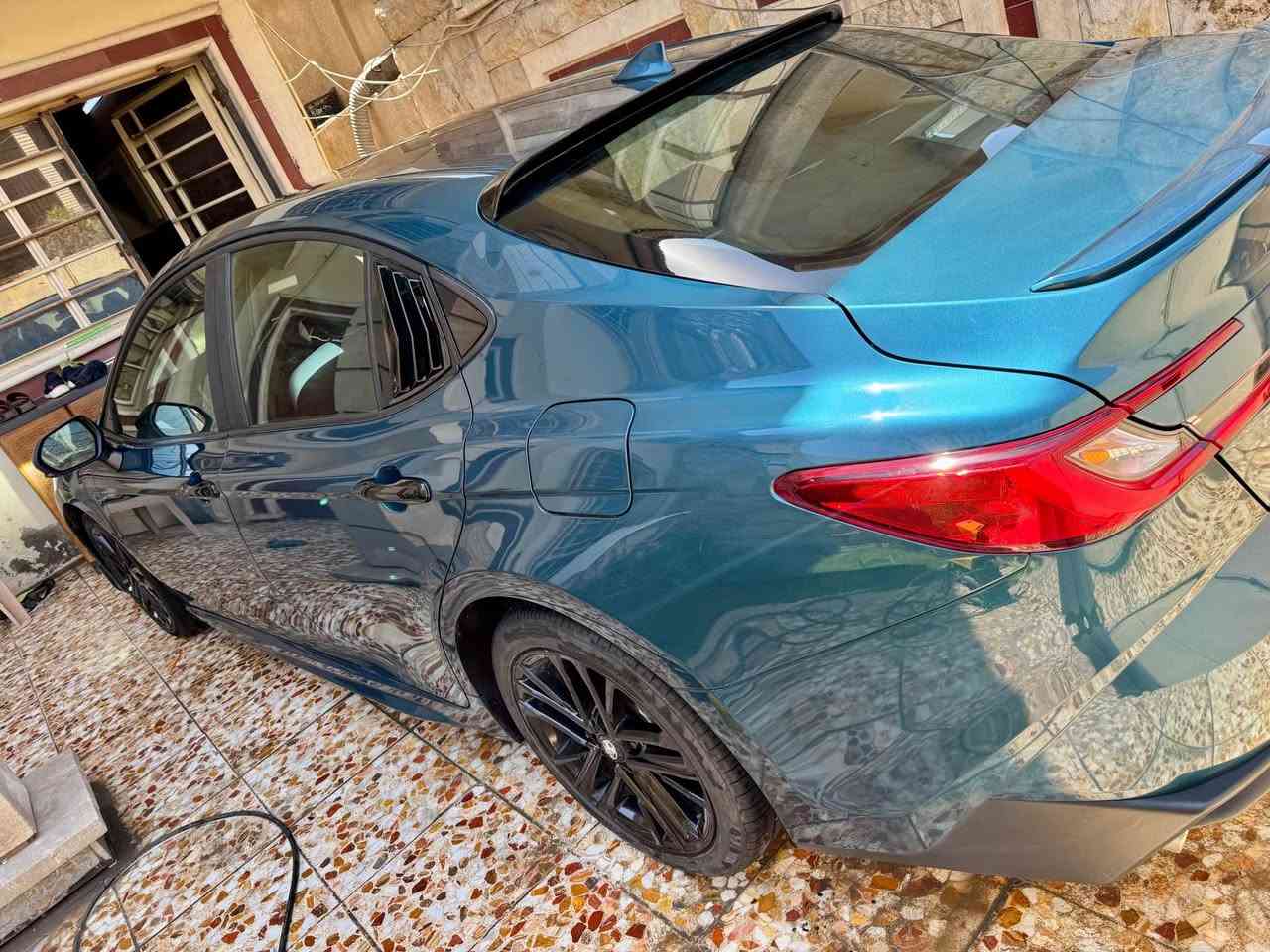 السلام عليكم كامري 2025 هايبرد وارد امريكي حادثها جامغ وبنيد من امريكا وصار عندي جاملغ هنا بسبب طك تاير والباقي مكفول السيارة لون مميز فول عدا الفتحة كشنات جلد كهرباء شاشة كبيرة بصمة تحكمات ستيرين شاشة دجتل رادار حساسات هندبريك بصمة مانع انزلاق وضعيات قيادة ايكو سبورت نورمال شحن لاسلكي قطتعين تبريد مانع اصطدام وباقي المواصفات المعروفة ماشية 29 الف السعر 195 وبيها مجال حك الجية المكان بغداد السيدية رقمي *********** بغداد, العراق

