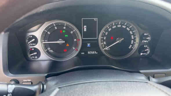 مرحبا اخوان لاندكروز موديل ٢٠٢١ بحراني رقم بغداد ماشية 92 الف قابل للزيادة رقم بغداد الدولي هزة جديدة كفاله عامة عدى طلقة بل بنيد مانافذه مسويه وممبينه سيارة ب اسمي رجئا اقرة المنشور وشوف السونر واتصل للستفسار عن السعر المراسلة على رقم الهاتف *********** واتسب موجود بغداد
