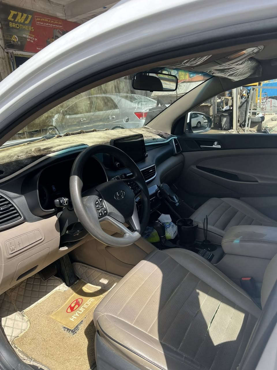 توسان للبيع 2019فول خليجي  ماعدا البانوراما ماشيه ١٢٠ سعر 185. رقم الهاتف ***********. صور موضحه أمامكم وموصافاتها
