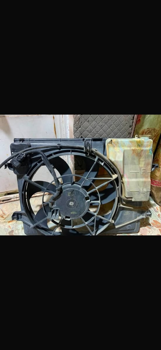 حاضن فورتي 2013  كامل فقط سرعه ثانيه ضعيفه اصلي  السعر 40 الف رقمي ***********
