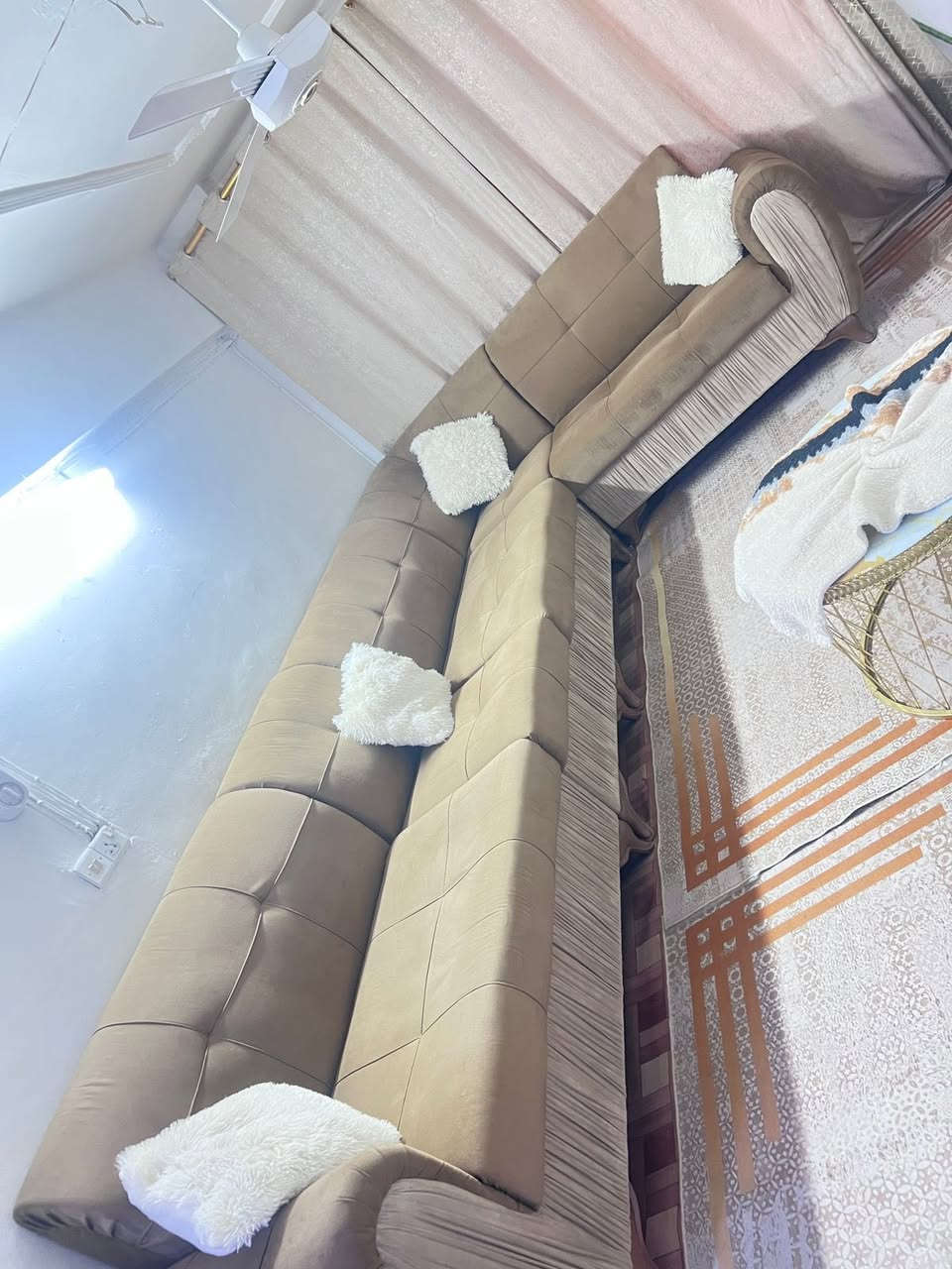 تخم للبيع قبل كم شهر من شراية جديد كلش. 10 مقاعد سعره 400 وبي مجال. توصيل مجاناً الاستفسارات اتصال ع رقم : ***********
