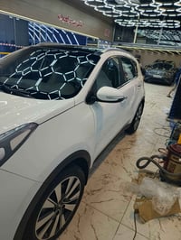 سياره سبورتج للبيع موديل 2017 نضيفه ماشيه 107 لون ابيض سعرها 180وبيها ...