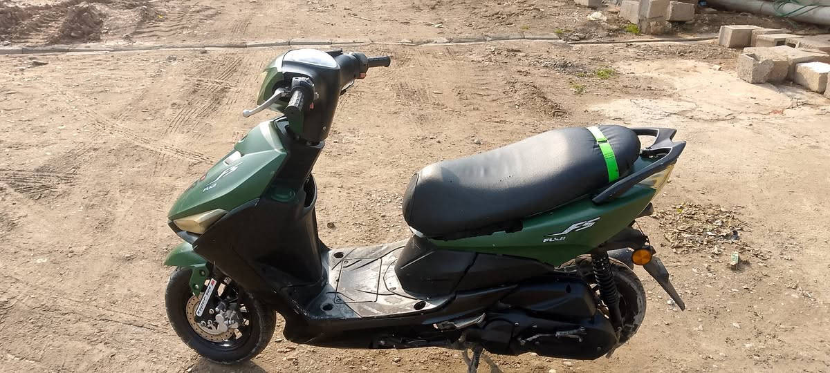 ماتور ماکس fs یابانی
محرک ٤۹ بلادی مامفتوح
کهربائیات کل شغال
تایرات جیدێد
سعرە ٤۰۰بی مجال 
اراوس ویا ارانی 
مکانی کرکوک بنجاعلی 
رقم هاتف ***********
