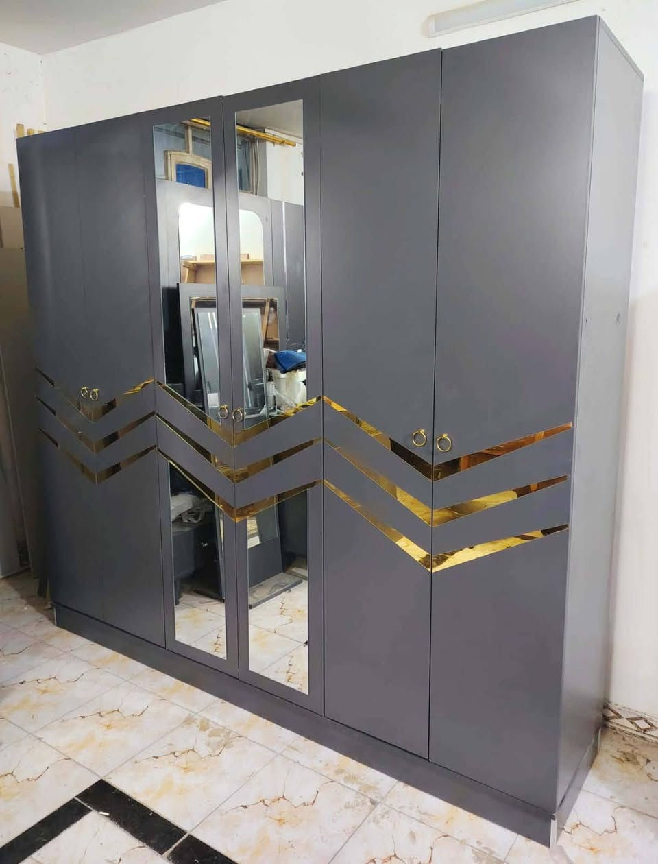 غرفه نوم 6 قطع اخت الجديده  نضافه 90% كل هذا بـ 550 شد ونقل داخل بغداد مجاني
***********
