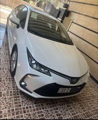 كورلا هايبرد موديل 2025 الشكل الخليجي فول مواصفات رقم بغداد واب اسمي و...