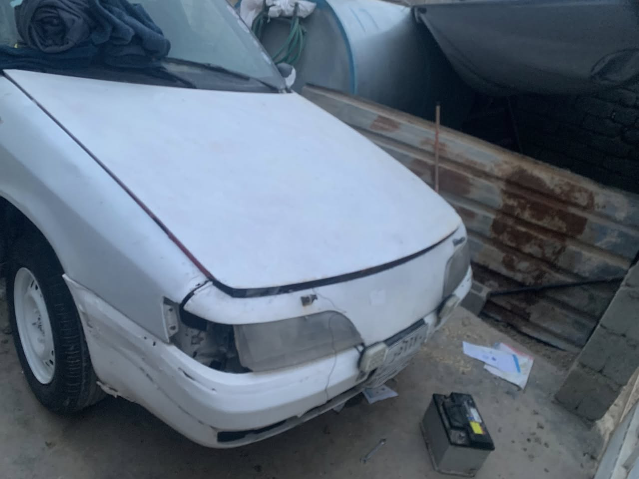 سلام عليكم مستعجل حيل علا بيعتها 1 صاحبها مااندله 2 السياره ما تشتغل لن بانزين ما يوصللها 
والباقي كدام عينك علا وضعها ابيع اكفلها مو كايمه  سعرها قفل (  9 اوراق  )ما بيها مجال مستعجل علا بيعتها وهاذ رقمي /‭0789 394 5896‬
