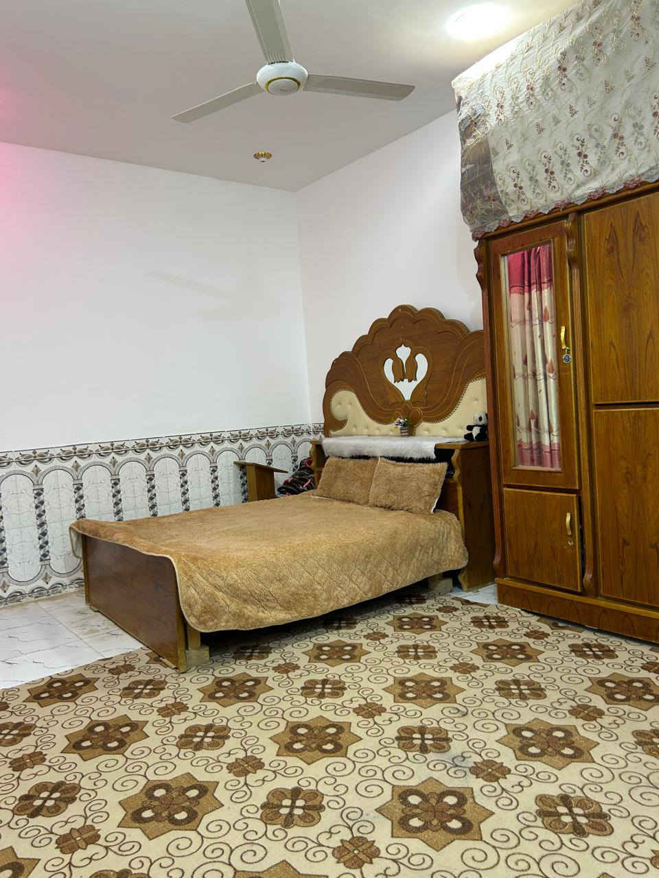 بيت البيع بحقل الخامس قرب العلوه
مساحه 250

طابق ونص كامل 

رقم القطعه 5542

طابو صرف 

قفل قفل 125 سعر 
علمن البيت ما عليه اسكان طابو صرف 

رجان لحد يخابرني ويكسر بسعر البيت 

***********
