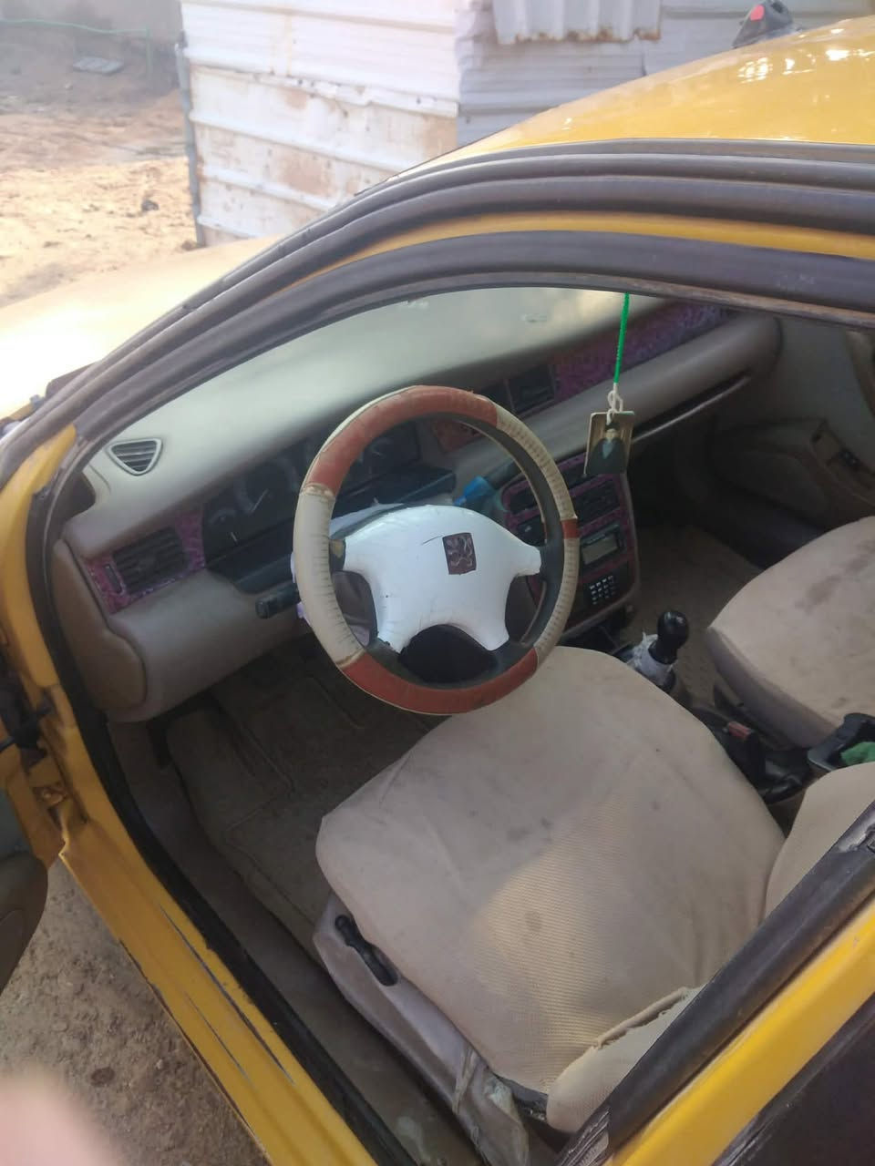 السلام عليكم سياره سمند موديل ١٢ مكينه وكير فرنسي تخم تاير سنويه ٢٨ مصفره سعر ٢٥ وبيه مجال لتواصل ***********
