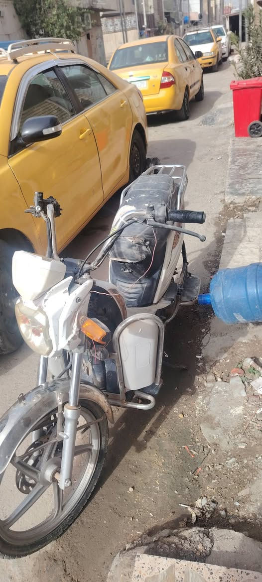 سلام عليكم دراجه هارلي شحن متروكه نقص بطاريات للبيع سعر ميه الاتصال ***********
