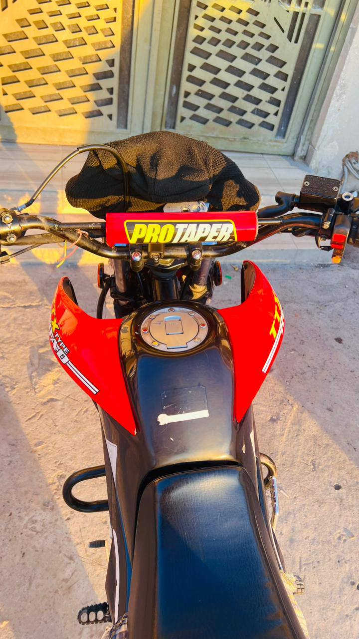 سلام عليكم
شباب دراجه لونسن قفاز
دراجه كدام العين 
نضافه ٨٠ 
دراج امعمره بستن اولفات بس امانت الله غراض ياباني أصلي تعميره كلفتني ٩٠ 
درجه رقم أربيل تحول ثاني يوم 
السعر 1950 مليون اوتسعميه اوخمسين اوبيه مجال للطيبين 
تواصل واتساب فقط 
رقم الهاتف ***********
عنوان موصل جانب الأيسر
