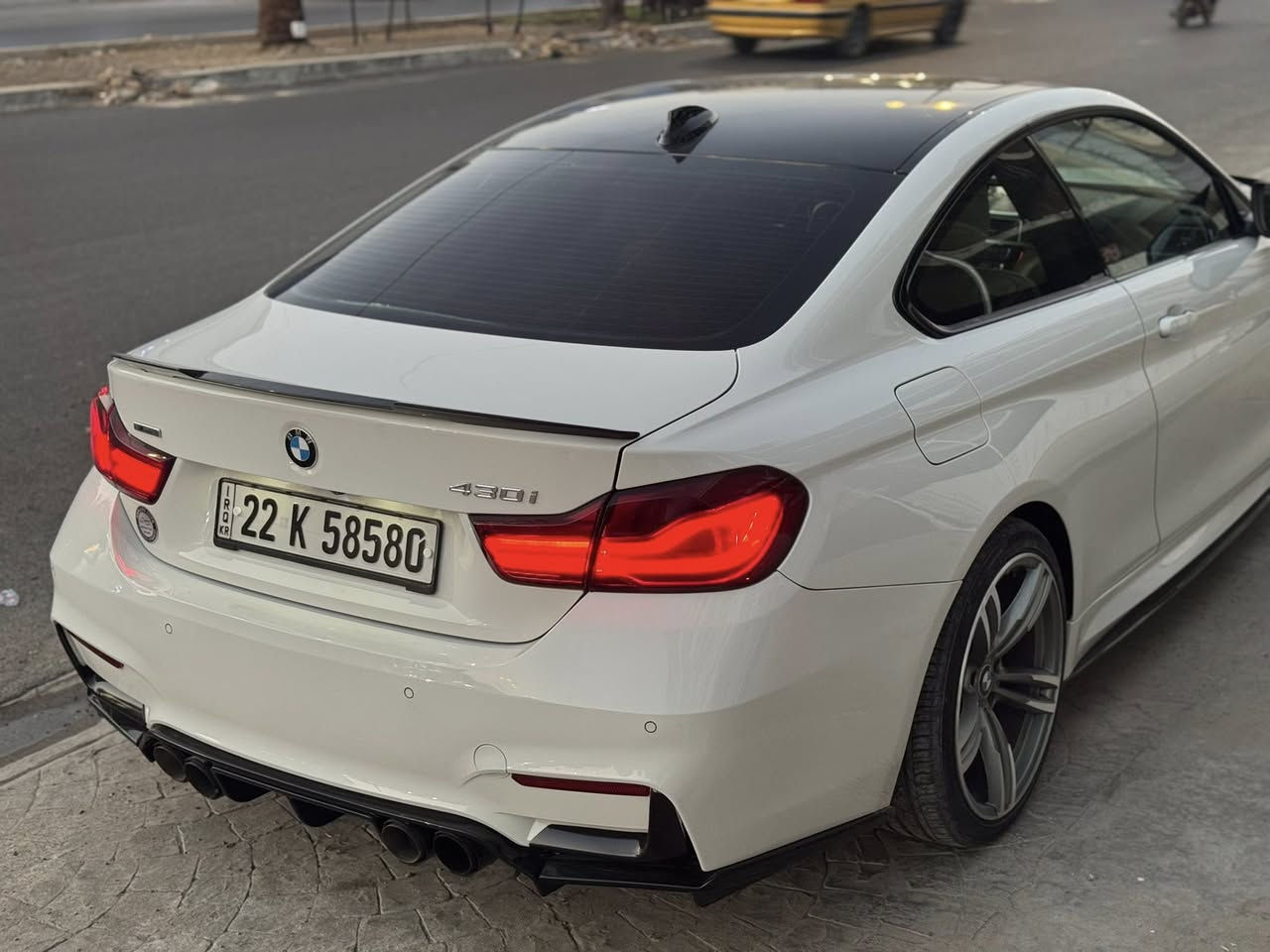 الجميله والجديده كلشش bmw 430i 2019 فولل 1/1 للاخير رقم اربيل 
مواصفات / فول للاخير 

خزن ميموري 

كشنات جلد 

دخول ذكي 

سياره افول شي بفئتها 

عليها اضافات هوايه 

كت M4 دعاميات اماميه خلفيه + بنيد ام فور البلادي موجود 

دركه كاربون فايبر m4 

ويل m4 

دفيوزر وحلوك صالنصه m4 سياره صفر مسج بدون نقص وجديده بمعنى الكلمه ماشيه 65 الف 

حادثها / باب سايق مبدل لون + جاملغ خلفي نصه صبغ فقط 

سعر / 218 وبيها مجال بسيط كلشش سياره ماكو اختها وخير من الله 

مكاني حي البنوك شارع الكنيسه ***********
