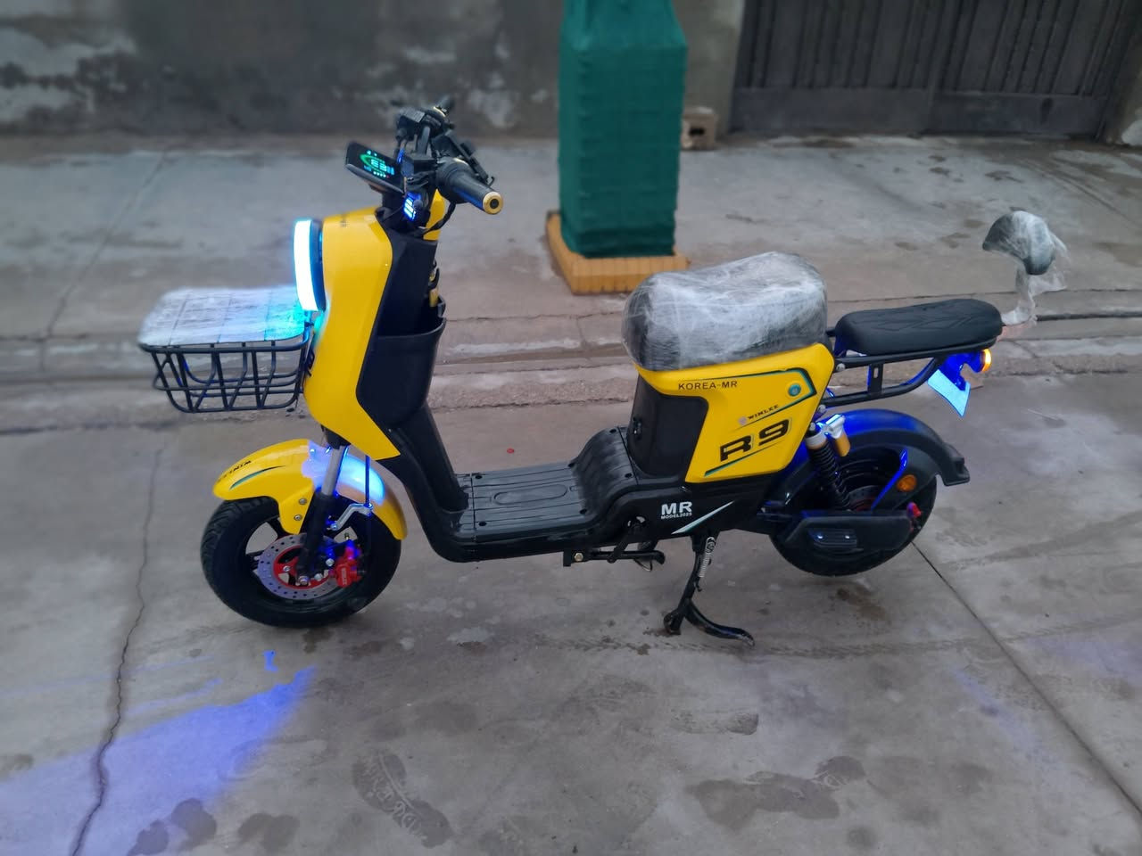 بايسكل شحن لبيع
سعر 425بي مجال 
نوعي R9
5بطاريات دبل 
موديل 2025
نضافت 95 من 100 
بايسكل أخو جديد 
عند نضام بك 
لايت كدام شغال ناصي كالي 
اشاير شغال 
نشرات شغال 
بلوتوث شغال 
رقم ***********
مكان كركوك
