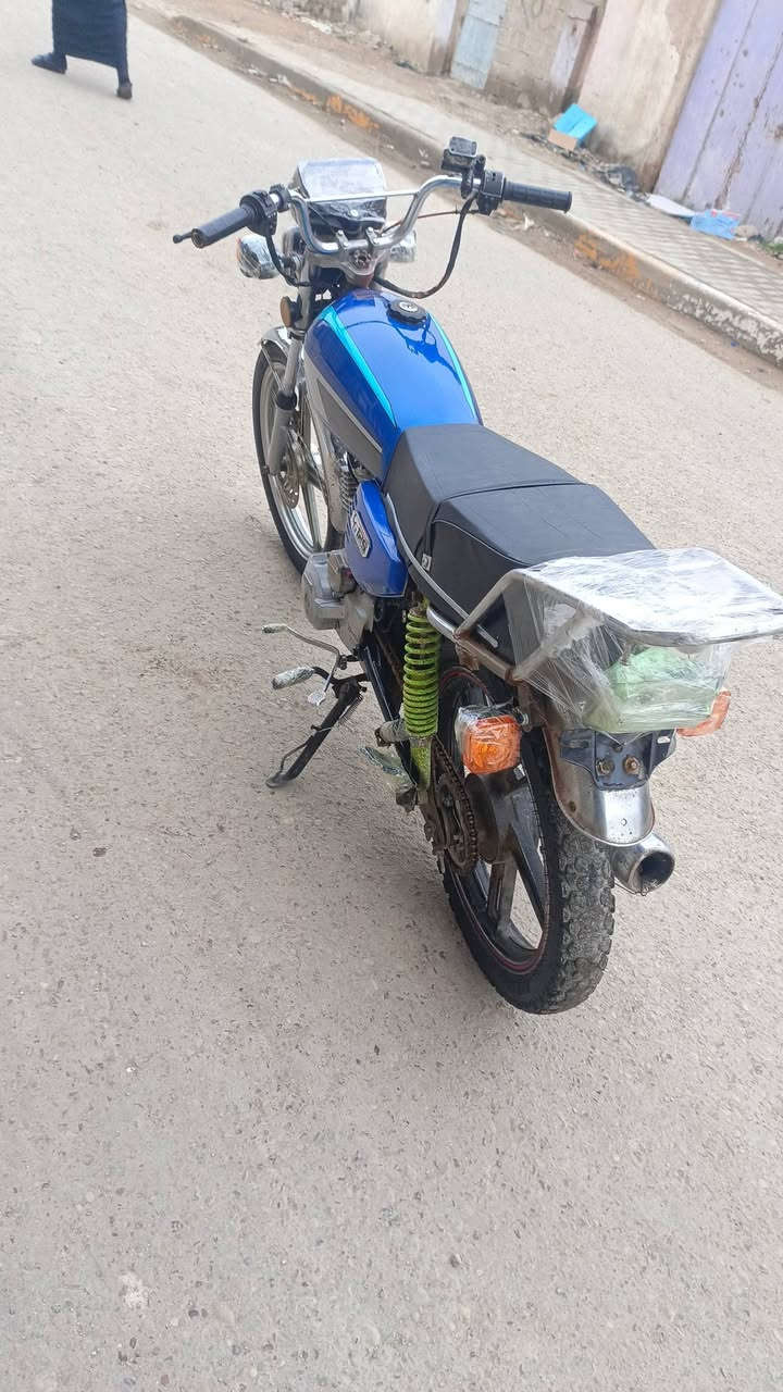 سلام عليكم 
دراجه 5كير مديل 22 
نقصها بكلايت فقط 
شغاله سلف وهندر 
مجفت ولفات 0/1 فقط 
مكاني يوسفيه ناحيه الرشيد 
واتساب ***********
