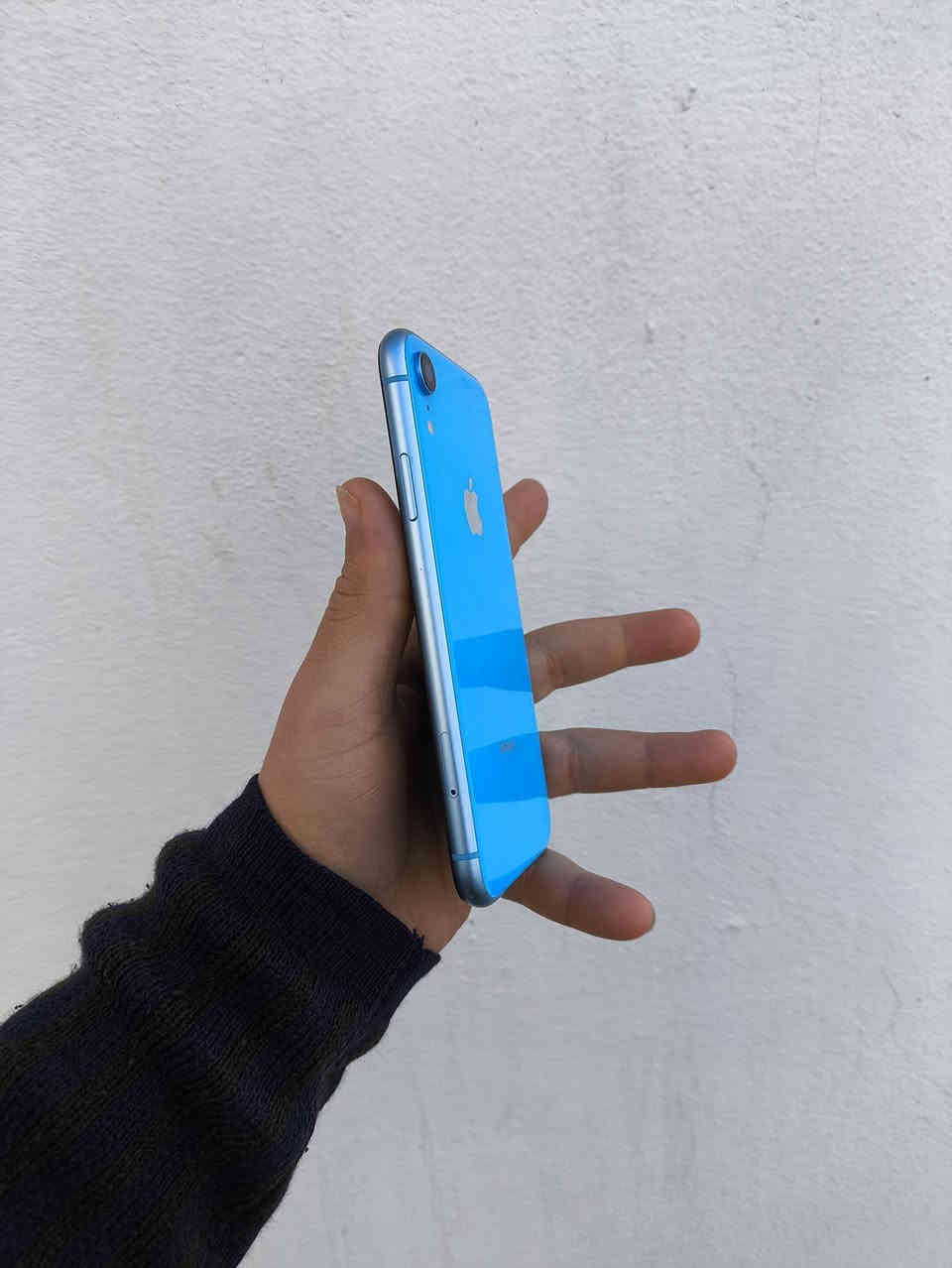 📱 ايفون XR للبيع
💾 الذاكرة: 64GB
🔋 البطارية: 100% (مستبدلة أصلي)

✅ الجهاز شغال 100% بدون أي خلل
🖥️ الشاشة: أصلية مال جهاز
🙂 فيس آيدي شغال طبيعي
📸 الكاميرات: كلهن شغالات تصوير واضح
🔊 الصوت: واضح وقوي
📳 الهزازات: شغالات طبيعي

⚠️ ملاحظة:
الجهاز بي ضربة بالكلاس، وياها سواد خفيف بالشاشة
❗ السواد ما يأثر على الاستخدام ولا يبين أثناء الاستعمال

💰 السعر: 100 ألف
🤝 مجال بسيط للشراي للجادين فقط

📍 الموقع: الموصل – الأيسر
📞 اتصال أو واتساب: ***********
✉️ خاص مفتوح
