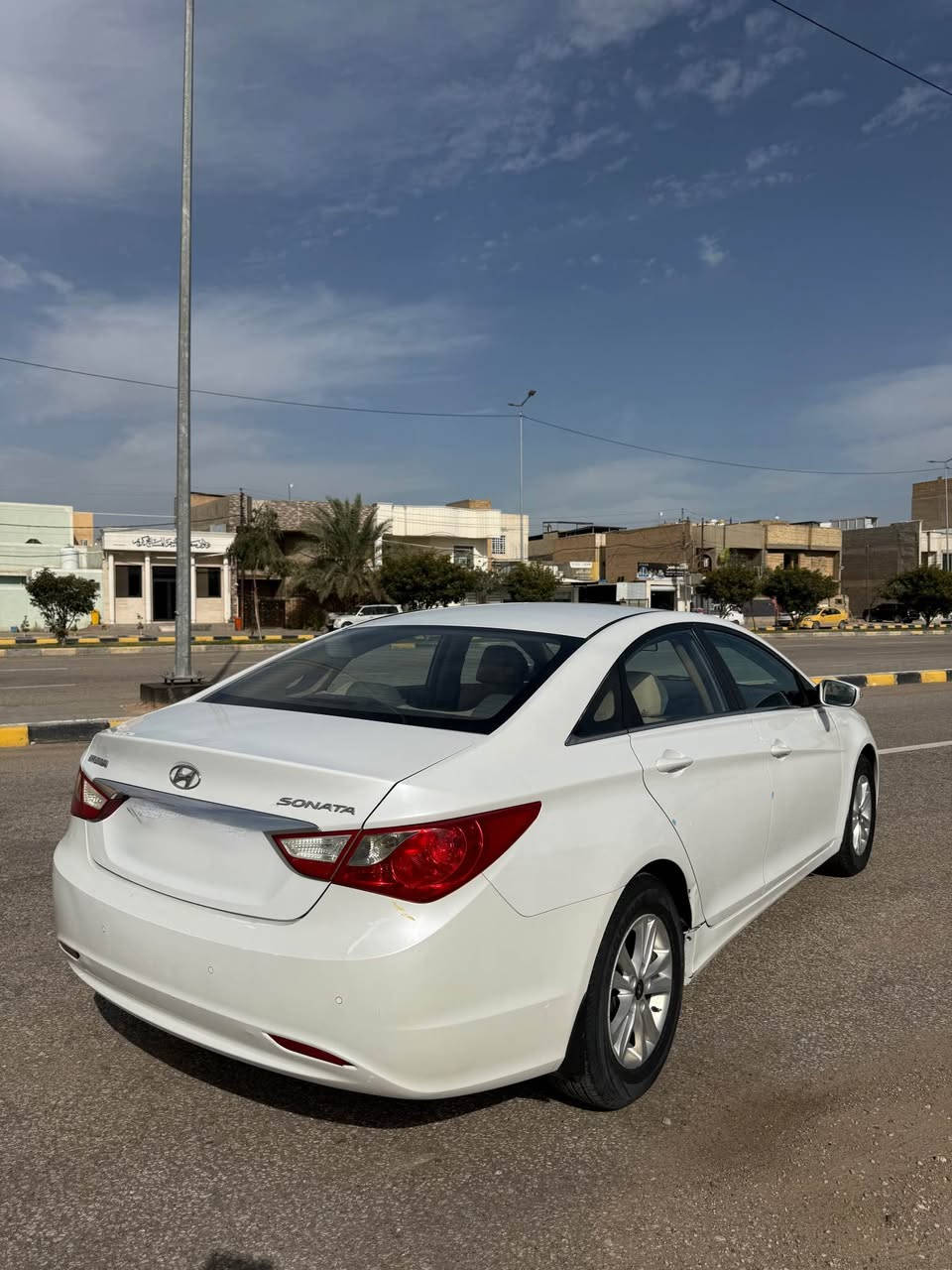 للبيع هيونداي سوناتا موديل 2011
📌 رقم 40 دولي – إنجليزي جديد

السيارة كلش نظيفة ومكفولة
✅ بيها باردات بسيطات
✅ ماشية 125 ألف كم
✅ جاهزة من جميع النواحي (تشغل وتطلع)

🔹 المواصفات:
 • محرك 2400
 • ويلكب حديث
 • غرفة السيارة نظيفة
 • القشر نظيف جدًا
 • تبريد ممتاز
 • نظافة السيارة عالية

📍 المكان: النجف – حي السلام
📞 رقم التواصل: *********** النجف, العراق
