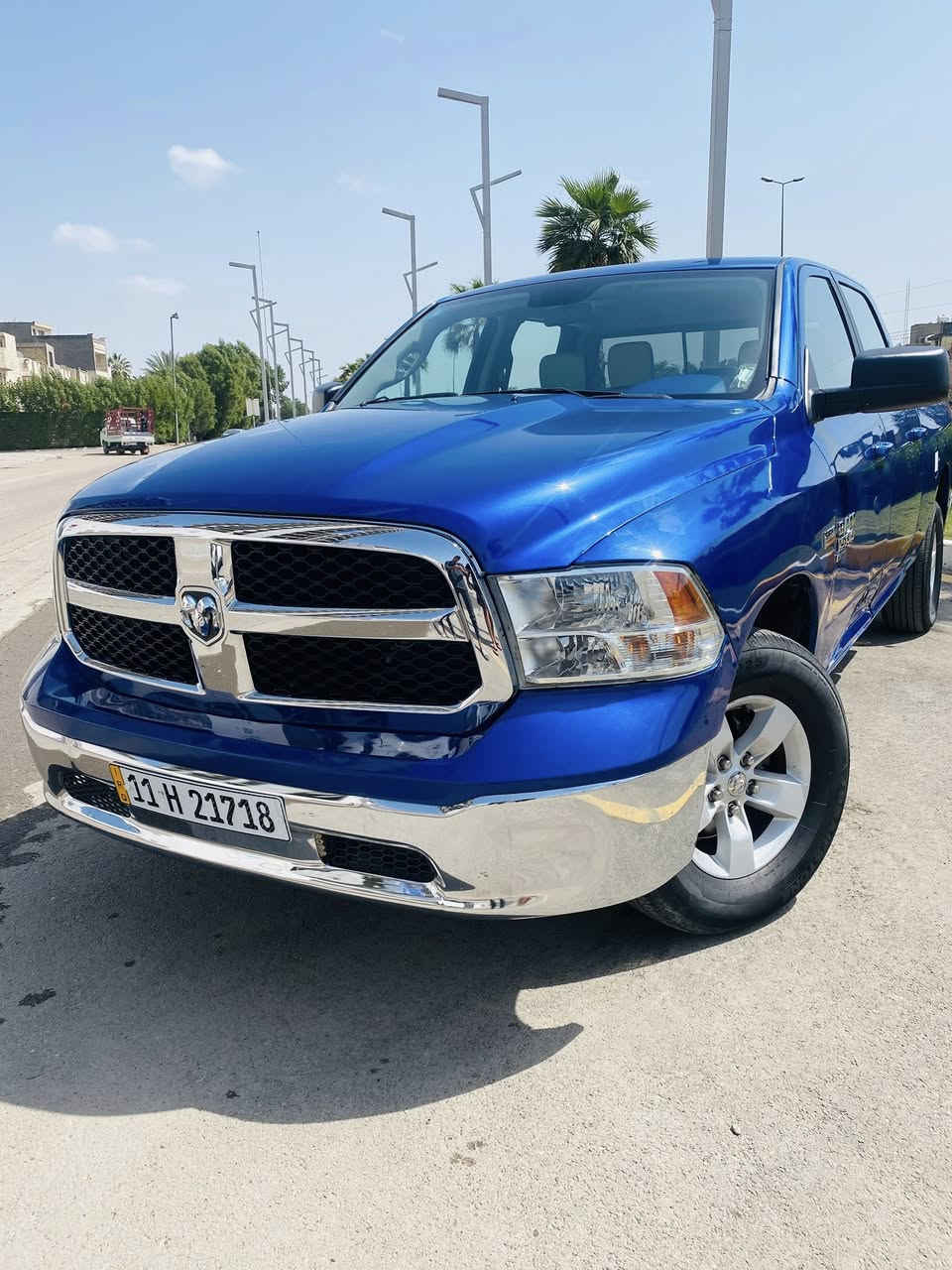 السلام عليكم رام كلاسك باب طويل بدي قصير 8سلندر 5700 رقم بغداد بأسمي بيها صبغ جاملغين اماميات فقط مكينه كير خير من الله السياره نضيفه ومابيها اي نقص تجي تفحص وين ميعجبك حادثها كلش خفيف وبيها طخه خفيفه بالباب مال سايق السعر 185 وبيها مجال مكانها بغداد للاستفسار اكثر ***********
