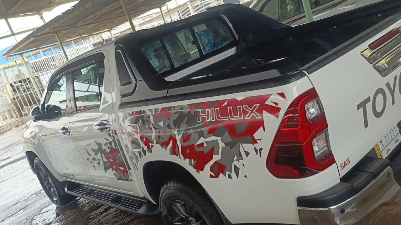 سلام عليكم 
بيك اب TRD
6سلندر 
موديل 
2022
رقم بغداد 
ساز
تبريد كشنات 
شاحن لاسلكي 
بنيد جكات 
ماشيه 136الف 
بيها باب السائق مبدل اصلي 
الباقي كفاله عامه 
السونار مرفق مع الصور 
السعر 327
بيها مجال للشراي
***********
