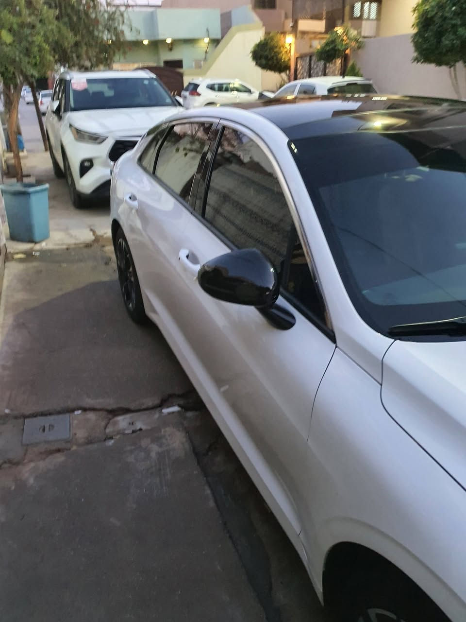 سلام عليكم k5 فول مواصفات 2023 جي تي لاين
بانوراما داخل أحمر بقيه مواصفات معروفه 
بيها ربع بونيد صبغ
أقل من نص جاملغ أمامي 
نص جاملغ خلفي 
ماشي 48 الف ميل
بدون رقم يترقم شمالي وياها 90 يوم للترقيم
سعر 159
***********
 
مكان سيارة كركوك
