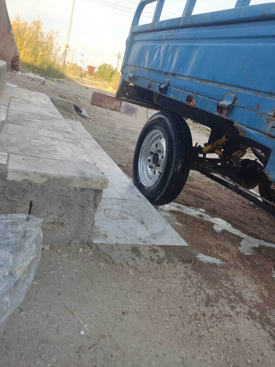 سلام عليكم من رخصت صاحب الكروب ستوته البيع مكينه توني شاد كير بوكس توني شاد كسن توني شاد تواير جدد كهربايتهه شارقه ستوته ربع ما ذب عليهه مال جناي السعر مليون ٢٥٠بيهه مجال هاذه رقم تلفوني***********
