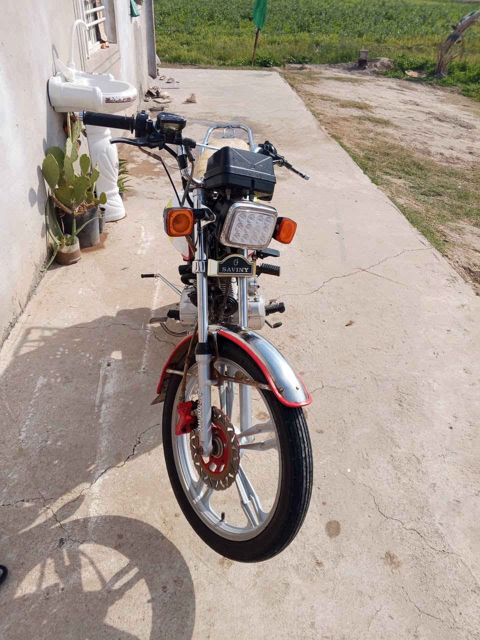 السلام عليكم دراجه للبيع سافان 2023 السعر 600 وبيها مجال  السعر‏‪***********‬‏
