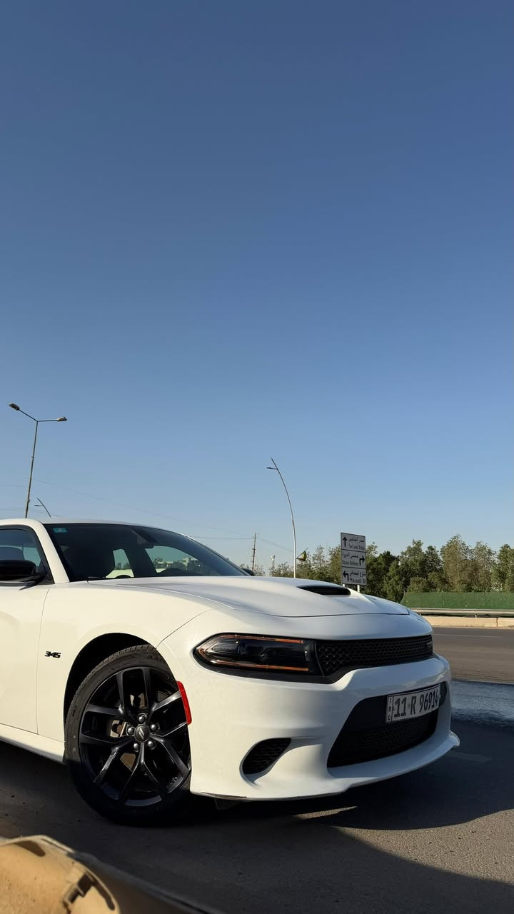 السلام عليكم جارجر 2023 لاست كول اخر نداء و Rt  5700 وكفاله عامه من الصبغ والتبديل وما اعتقد اكو جارجر 2023 بهل نضافه والجداده السياره مواصفاتها معروفه ميحتاج نحجي بيها وحادثه طخه كلش صغيره بالبنيد ورجعت بارد والباقي كله كفاله وحته الدعاميه بلاديه فقط بيها تكحيل ومكانها بغداد الدوره استفسار اكثر : ***********
