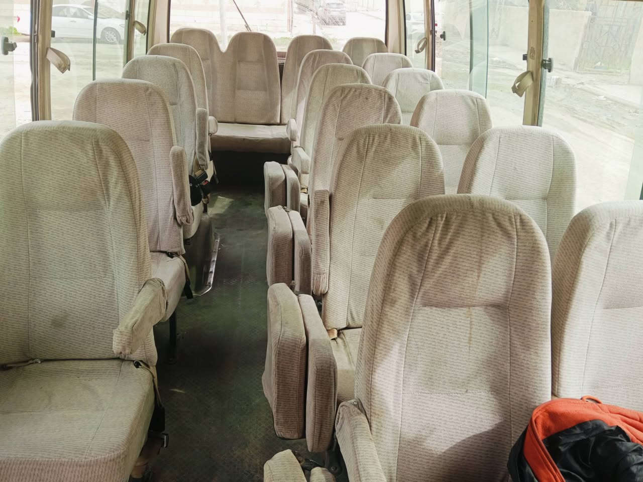 سلام عليكم من رخصت مدير الكروب المحترم سياره كوستر كمنز للبيع او مراوس سيار خير من الله تفاصيلهه خابرني وتدلل هاذه رقمي ***********
