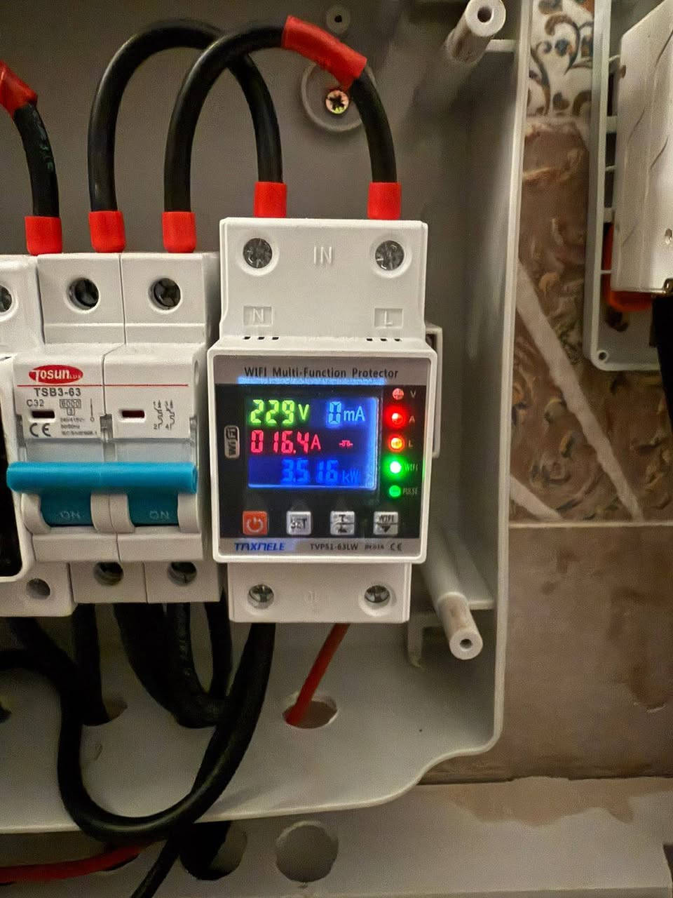 🔌☀️ مستعدون لنصب كافة أنواع أنظمة الطاقة الشمسية ☀️🔌
نقدّم لكم حلول طاقة شمسية متكاملة بأعلى جودة وكفاءة، تشمل:
✅ أنظمة الطاقة الشمسية المنزلية
✅ أنظمة تجارية وصناعية
✅ منظومات الأونگريد والأوفگريد والهجينة
✅ بطاريات خزن الطاقة
✅ إنفرترات أصلية مع ضمان
✅ تصميم، تجهيز، نصب وتشغيل كامل

🔧 نعمل بأحدث التقنيات
⚡ تقليل استهلاك الكهرباء وتكاليف الفواتير
📍 تنفيذ سريع ودقيق
🛡️ التزام كامل بمعايير السلامة والجودة

📞 للاستفسار والتواصل:
📱 *********** 
(اتصال & واتساب)
*********** 
الطاقة الشمسية… استثمار اليوم لأمان الغد 🌱☀️
