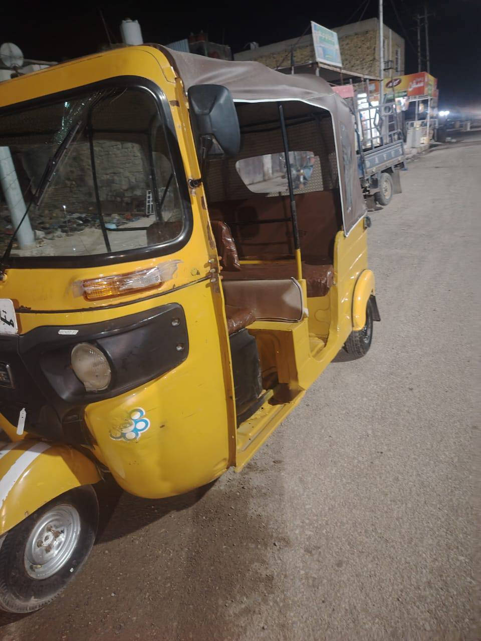 ١٩ اوراق اصولي وصل مصطفى تكفل لرقم 
مكان كوت كشر شوفت عينك بيه رشات صبغ وبيه بارد 
مكينه مكفوله تنقيص وتبخير  مكان كوت 
سعره. ٤٢٥٠
***********
