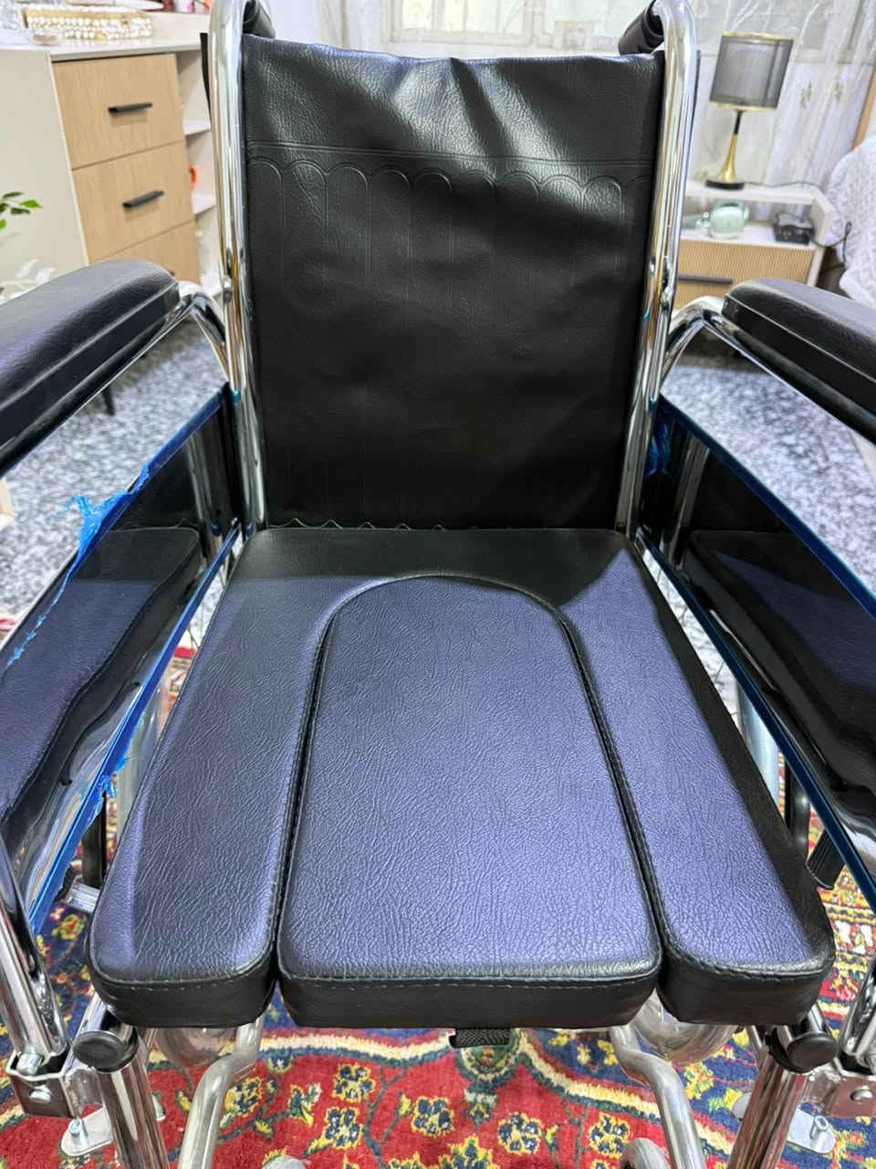 كرسي حمام للبيع جديد ابد ممستعمل استيل ثقيل السعر 150 الف***********
