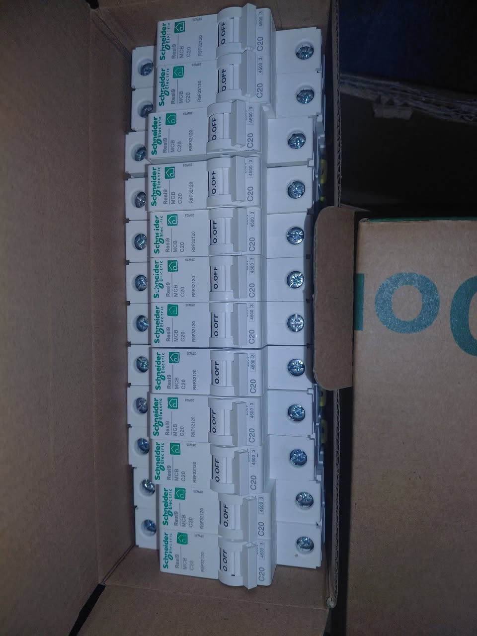 Resi 9 متاح
احادي و ثلاثي جميع الامبيرات 

📦متاح جميع الامبيرات بكميات 

متاح توصيل جميع المحافظات 🚛

📩للتواصل 01116724491


**إذا كنت صاحب هذا الإعلان وتريد حذفه لأي سبب، رجاءا أرسل رسالة إلى الدعم الفني**