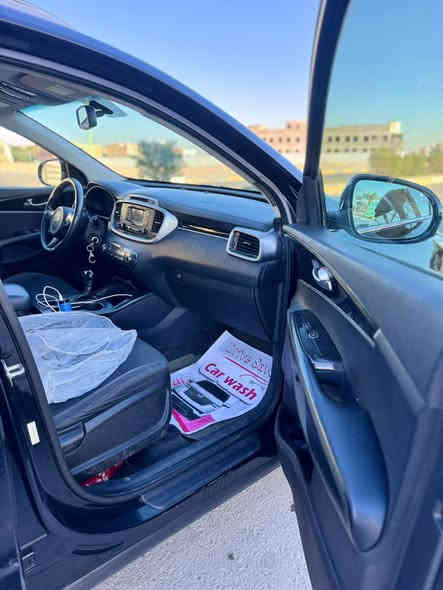 السلام عليكم للبيع سورنتو 2016 سته سلندر  فور ويل  سبعه راكب وارد امريكي رقم بغداد الدولي سياره كامله اي نقص مابيها حادثها بنيد وبيها صبغ رش حزام بدون اي قطعه تبديل او دواخل فقط ضربه الوارد السعر النهائي  145. مكان كربلاء   ***********
