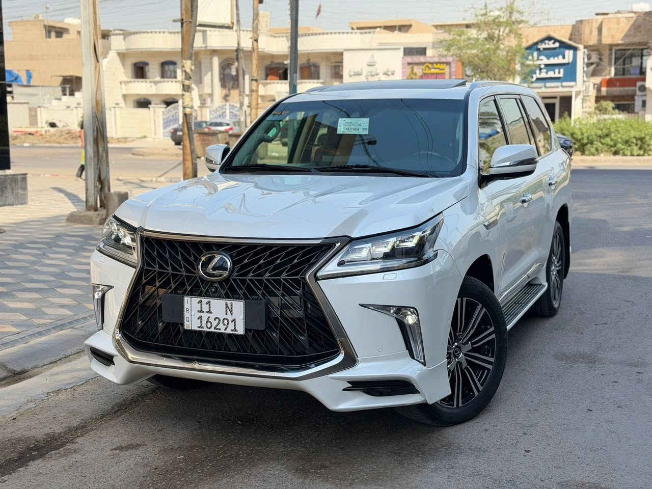 سلام عليكم 
لبيع لكزز 2020سوبر سبورت 
كفالةعامة من الصبغ والبارد 
مغلفة PPF
السيارة سيرفز كلة بل شركة بعدهي بوضع الشركة
السيارة بسمي العنوان بغدد البنوك 
***********
