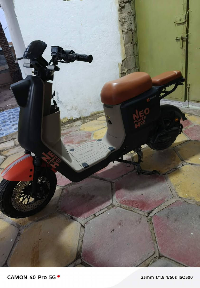 سلام عليكم 
دراجة شحن سعرها 450 قفل 
المواصفات 
أر 7 
موديل 26 خذتهة صارلي 3 اشهر 
6 بطاريات ليثيوم
نظام بك و حماية سرقة
سلة ومرايات موجودة 
المكان ديالى كنعان 
رقمي ***********
