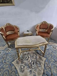 🛋️ للبيع – قنفتين ملكي موديل أم مقد واحد + طبلة + ميز وسط 📍 المكان: بغ...