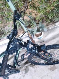 عندي بايسكل للبيع  نضيف  الشراي  يتصل عل الرقم ‏‪0773 965 4505‬‏