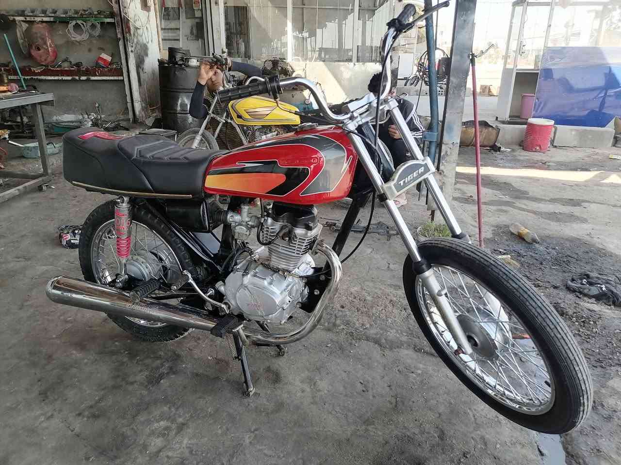 دراجه أوراق للبيع موديل ٢٠٢١ السعر ٤٥٠  الرقم ***********
