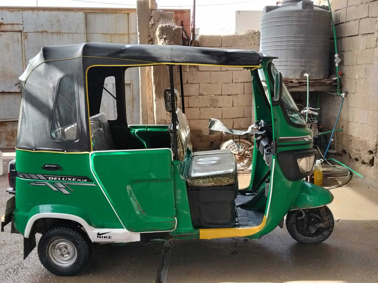 Tvs 2022 
العنوان -البصرة -تنومه نهر حسن
السعر 8ونص وبيه مجال 
***********
تكتك رقم بسمي رقم نكليزي
