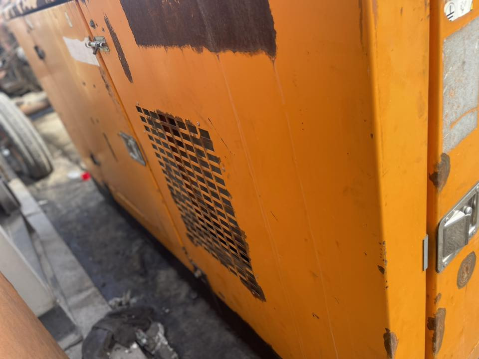 مولدة بيركنز ٤٥ كيفي
بلادي ممفتوح 
سعره ٣١ ورقة
عنوان /سليمانية
***********
