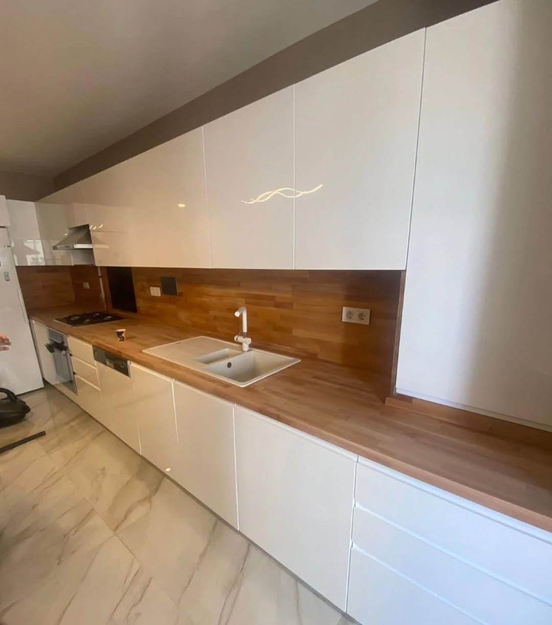 طبقات خشب الزان الطبيعي لاسطح المطابخ
350*120*1.8 سم 
350*120*3 سم 
360*65*4 سم 
البيع جملة ومفرد 
للاتصال ***********
واتساب ***********
