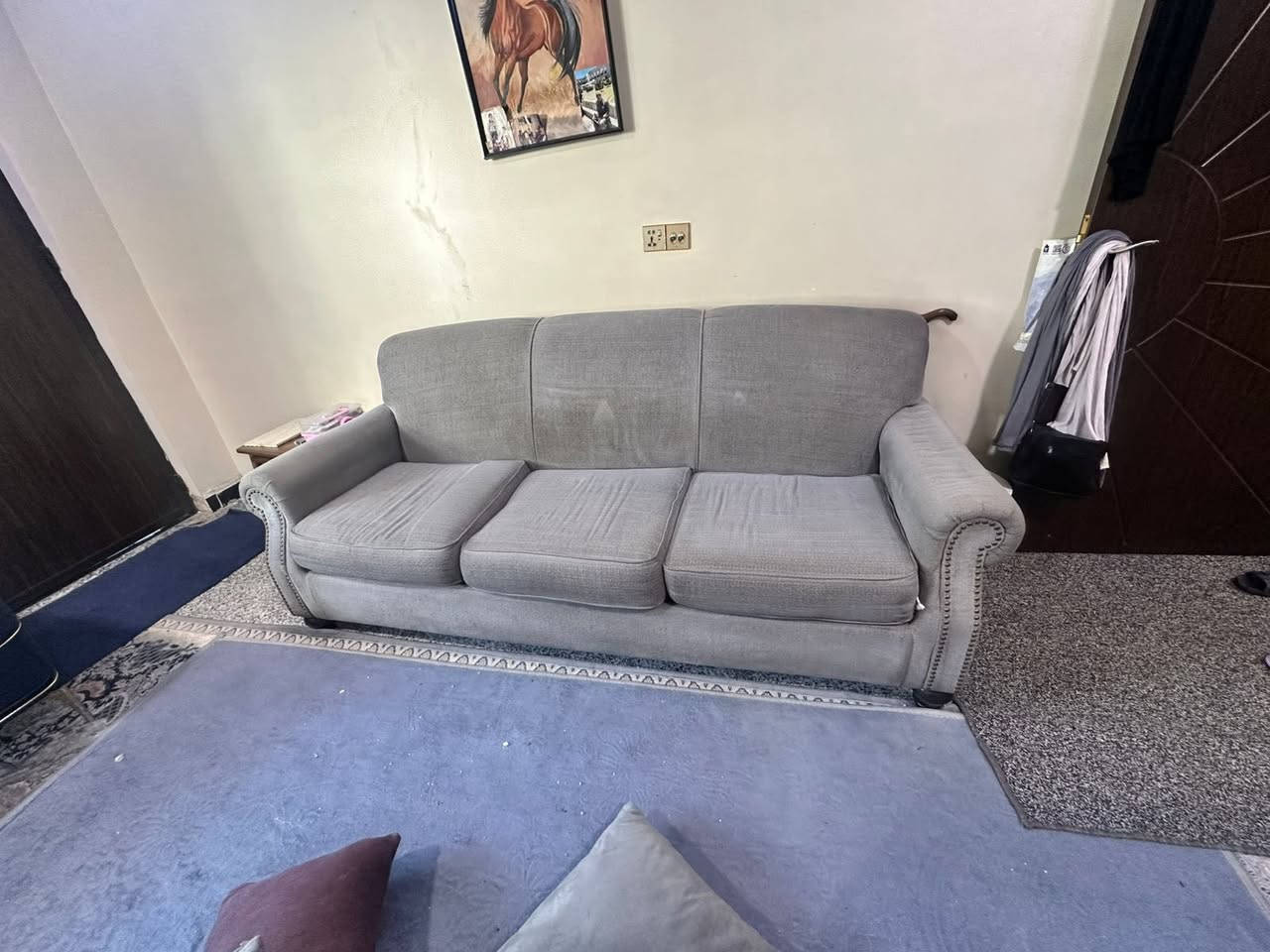 تخم تركي ٥ مقاعد نضيف لون رصاصي مقاعد كوشات متحركه سعره ٥٠٠ وبي مجال عنوان الغدير


**إذا كنت صاحب هذا الإعلان وتريد حذفه لأي سبب، رجاءا أرسل رسالة إلى الدعم الفني**