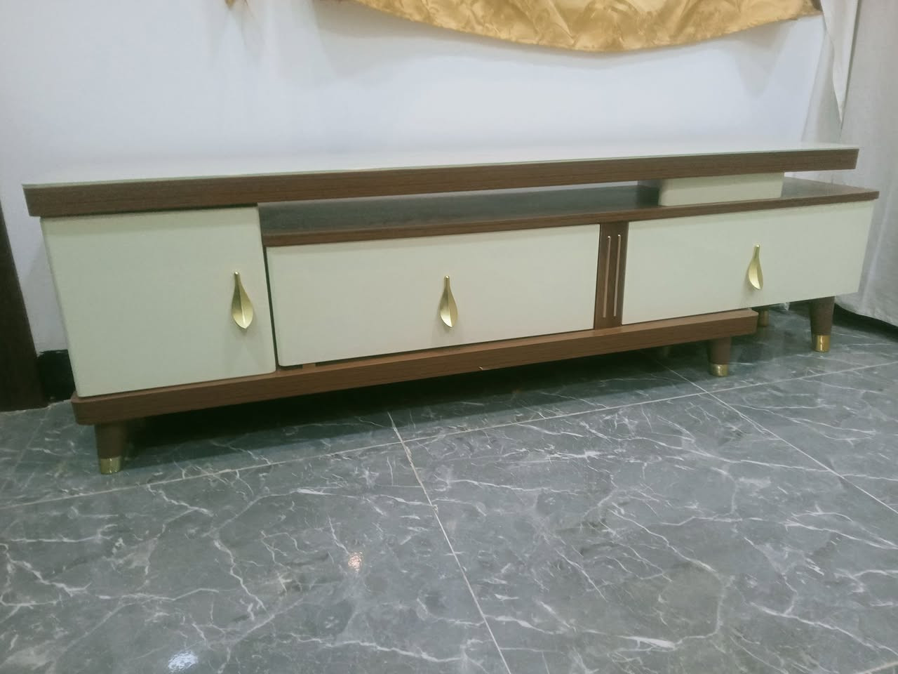 للبيع ميز
رقم ***********
