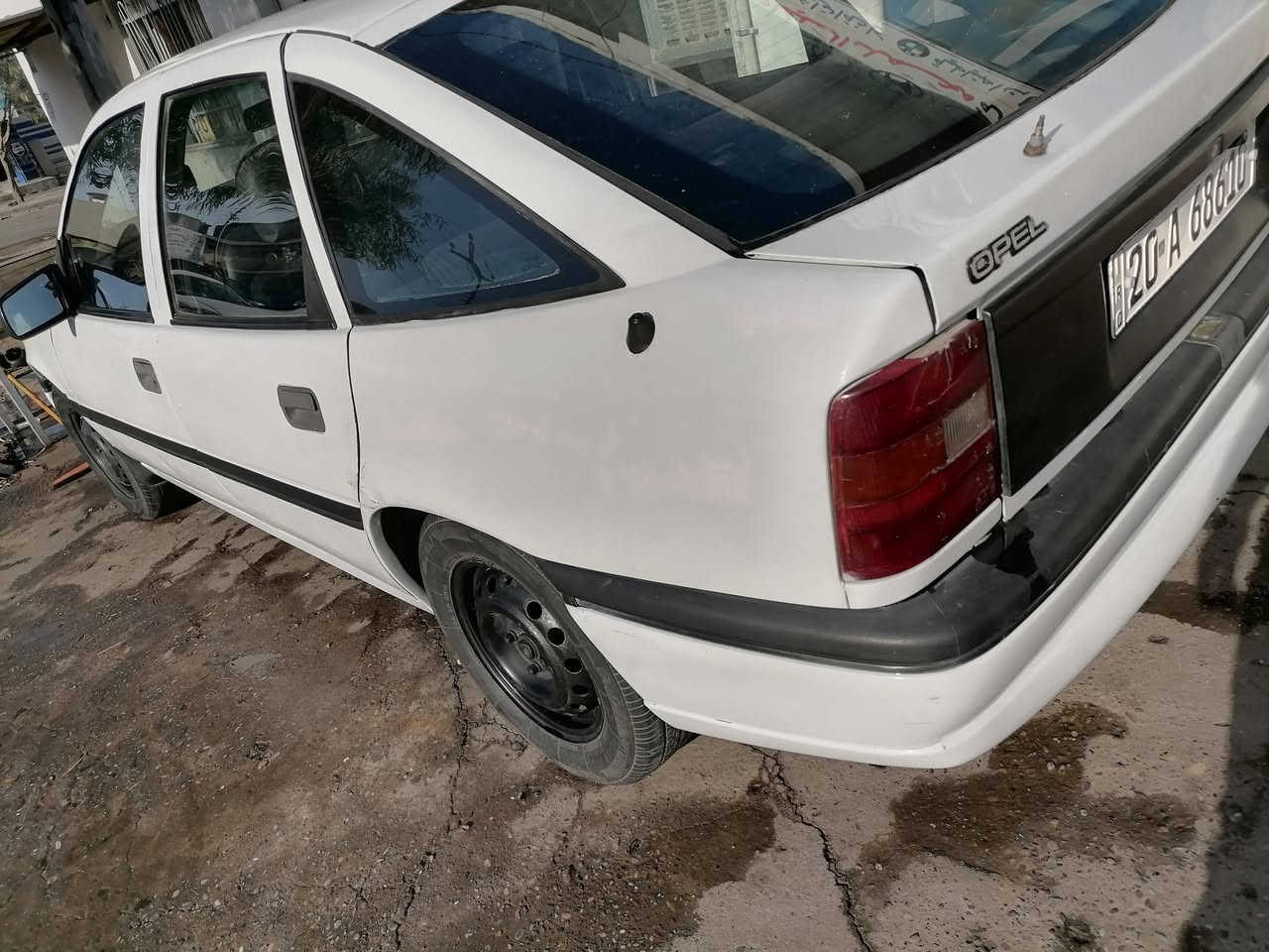 سلام عليكم.🛑 للبيع اوبل فكترا جنطه▫️ موديل 1992🛑 .مكينه حجم 16.كير عادي فول عادي السياره حلوه سنويه لي 2031 شرط التحويل🛑رقم اجنبي  مصلح بيها دواير ودوسات العنوان الموصل الأيمن الاتصال ***********🛑 والتواصل خاص السعر. 36$وبيها مجال بسيط
