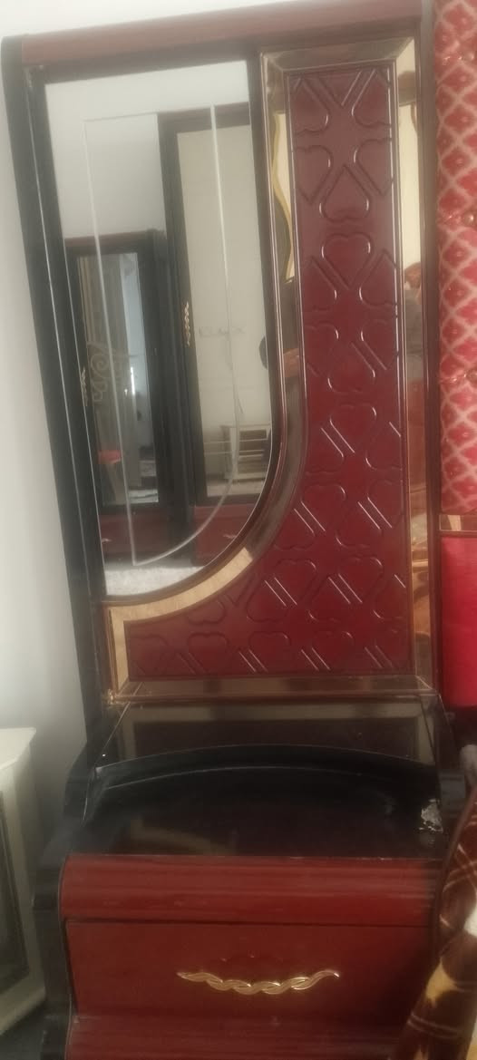 غرفه نوم بابل كفل السعر 700 رقم الموبايل ***********
